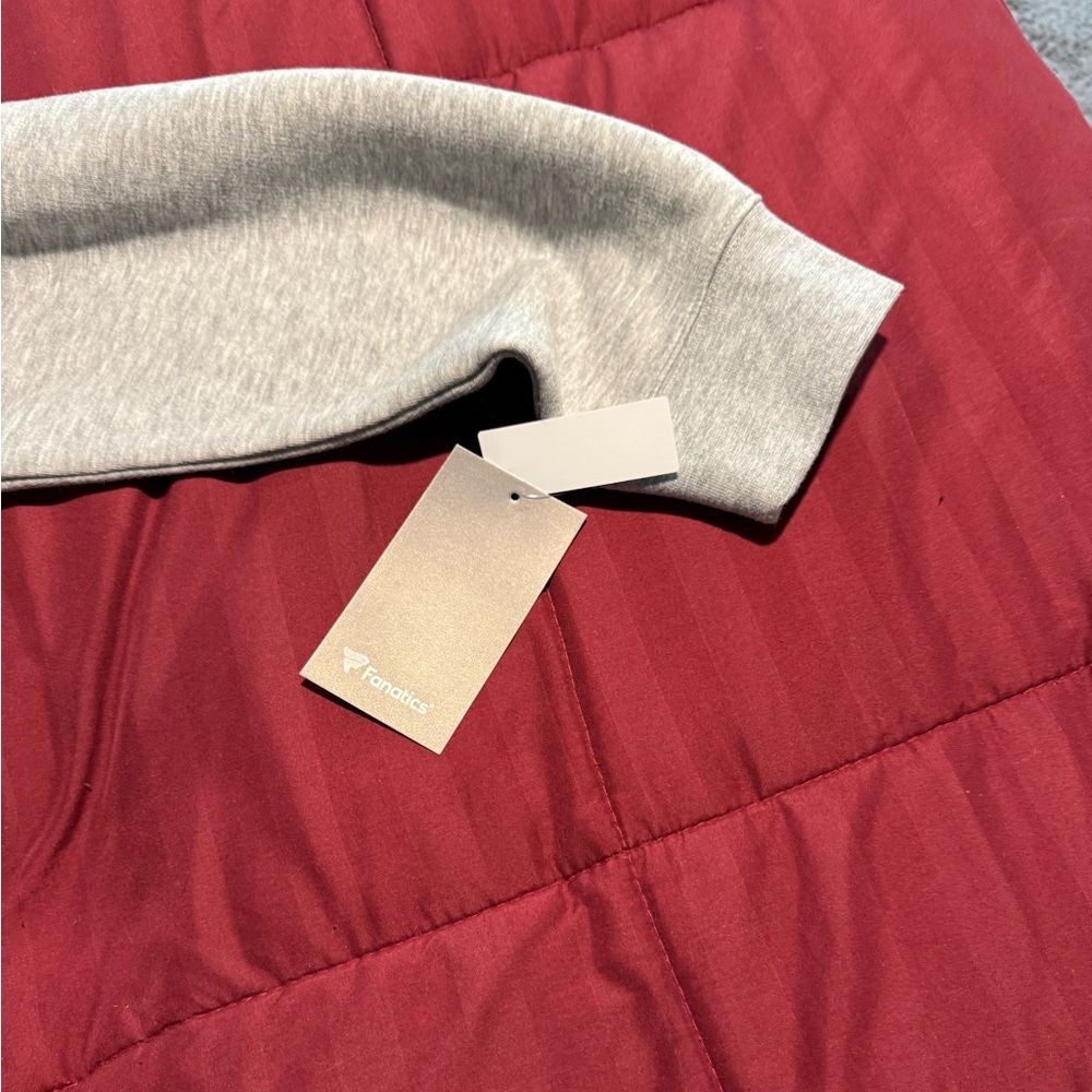 Fanatics Heather Gray Sweatshirt - Picture 3 of 4